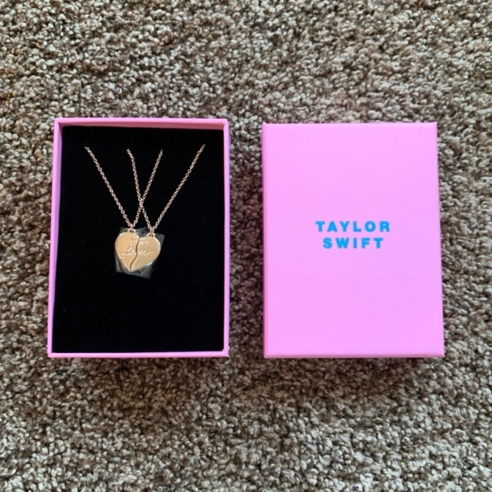 NEW Taylor Swift Lover BFF Necklace Set
